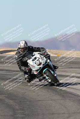 media/Dec-07-2025-CVMA (Sun) [[3e7d2de5dc]]/Race 7-Formula Lightweight Twins Shootout/